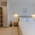The Olive Poolhouse * سبليت