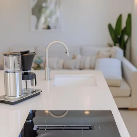 The Olive Poolhouse Apartament