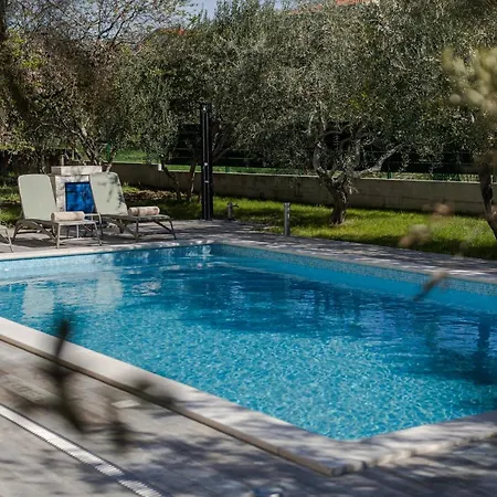 Apartament The Olive Poolhouse *