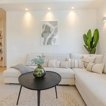 The Olive Poolhouse Apartament *