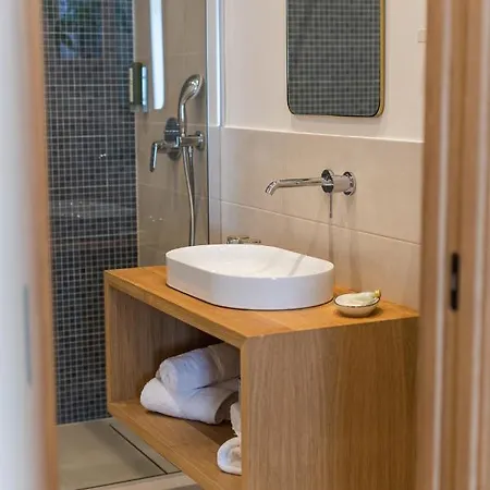 The Olive Poolhouse * Сплит