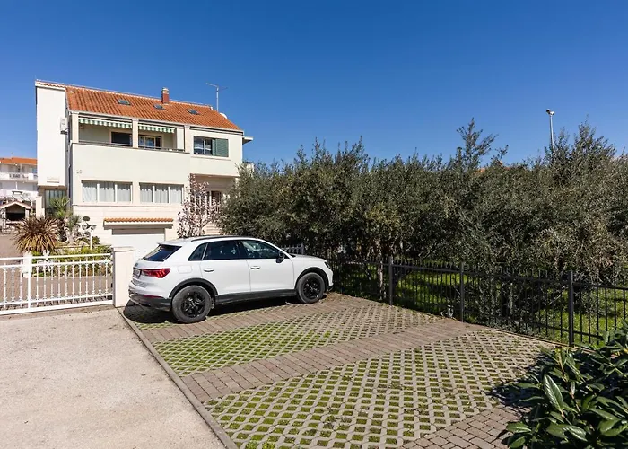 The Olive Poolhouse Apartament Split